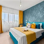 Poli Apartman