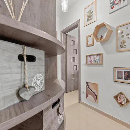 Poli Apartman Bukarest