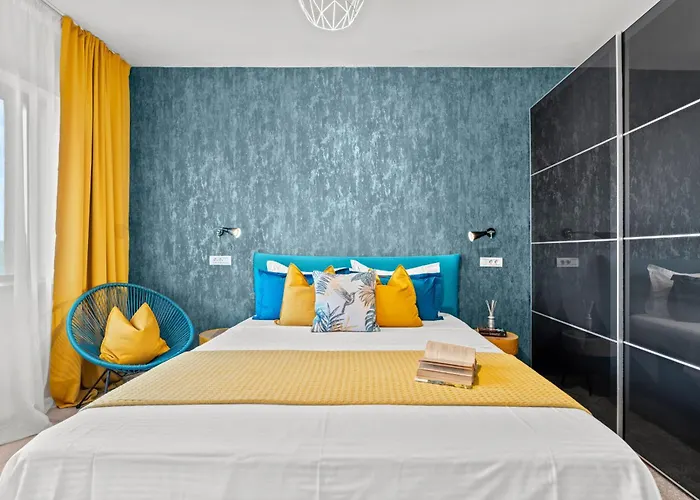 Apartment Poli