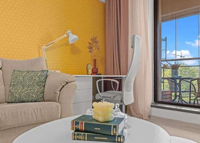 Apartment Poli